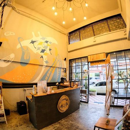 Vitamin Sea Hostel Пхукет Екстер'єр фото